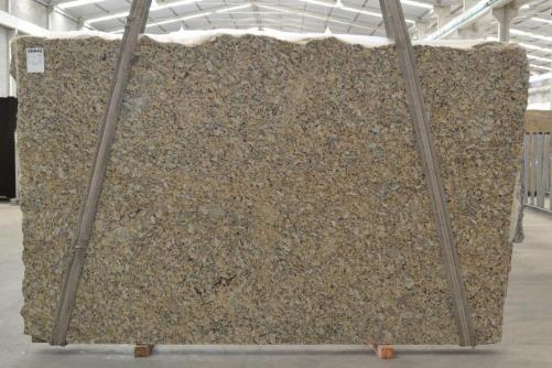 Suministro planchas pulidas 3 cm en granito natural GIALLO NAPOLEONE 8348. Detalle imagen fotografías 