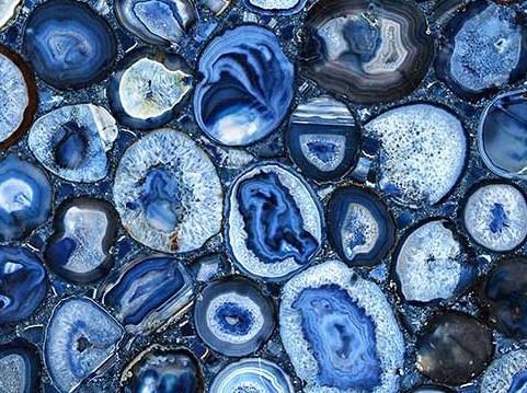 Detallo técnico: AGATE BLUE DARK, piedra semi preciosa natural pulida brasileña 